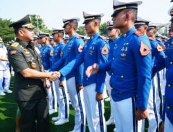 Panglima TNI Tutup Pendidikan Pertama Akademi TNI Tahun 2026 di Cilangkap