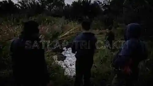 Satlap Tri Cakti dan Satgas Gabungan Berhasil Gagalkan Upaya Penyelundupan 1.040 KG Bijih Timah Ilegal di Pantai Kelambui, Bangka Selatan