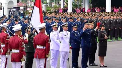 Panglima TNI Hadiri Upacara Prasetya Perwira (Praspa) TNI dan Polri Tahun 2026 di Istana Negara