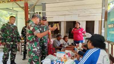 Sentuhan Kemanusiaan TMMD Ke-129, Satgas Kodim 1807/Sorong Selatan Gelar Pengobatan Gratis