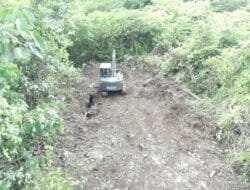 Program Unggulan TNI AD Berjalan, Satgas TMMD Ke-129 Buka Lahan Ketahanan Pangan di Kampung Sesor
