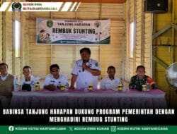Babinsa Tanjung Harapan Dukung Program Pemerintah Dengan Menghadiri Rembug Stunting