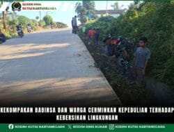 Kekompakan Babinsa dan Warga Cerminkan Kepedulian terhadap Kebersihan Lingkungan