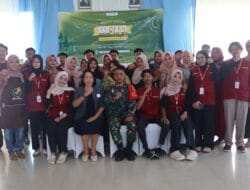 Ketika Seragam Loreng dan Jaket Almamater Berpadu: TMMD 129 Bojonegoro Jadi Ajang Gembleng Generasi Muda