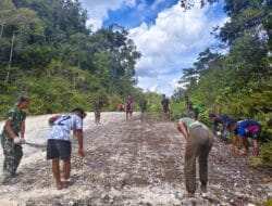 Rehab Jembatan Capai 75 Persen, Satgas TMMD Ke-129 Kodim 1807/Sorong Selatan Perkuat Akses dan Mobilitas Warga