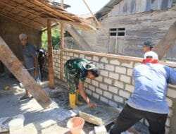 Satgas TMMD ke-129 Kodim 1505/Tidore Bangun Rumah Layak Huni untuk Warga Kurang Mampu di Wasile Tengah