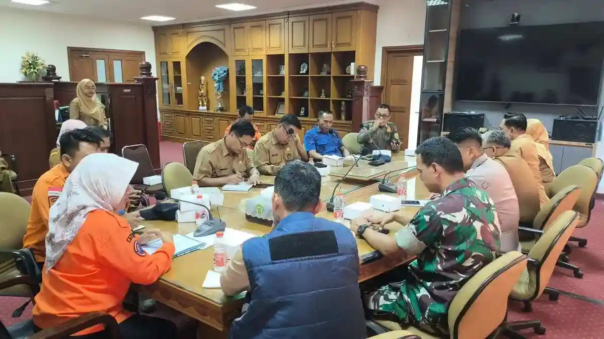 Pasiops Kodim 0913/PPU Hadiri Rapat Sinergitas Kesiapsiagaan Bencana Tentang