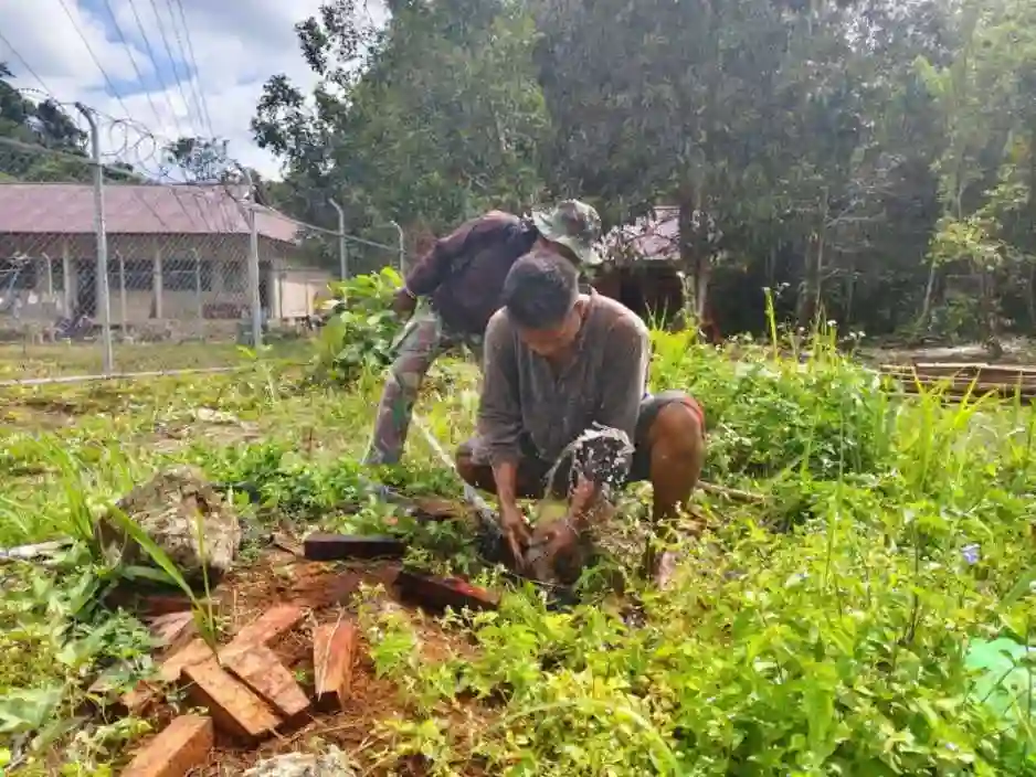 Perbaikan Pipanisasi Dikebut, Satgas TMMD Ke-129 Pastikan Program TNI Manunggal Air Bersih Segera Dinikmati Warga Kampung Sesor