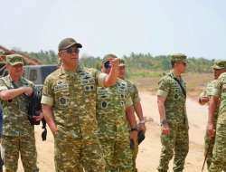 Wapang TNI Tinjau Karya Bakti, Pembangunan KDKMP dan Yonif TP 842/Badak Sakti di Pandeglang