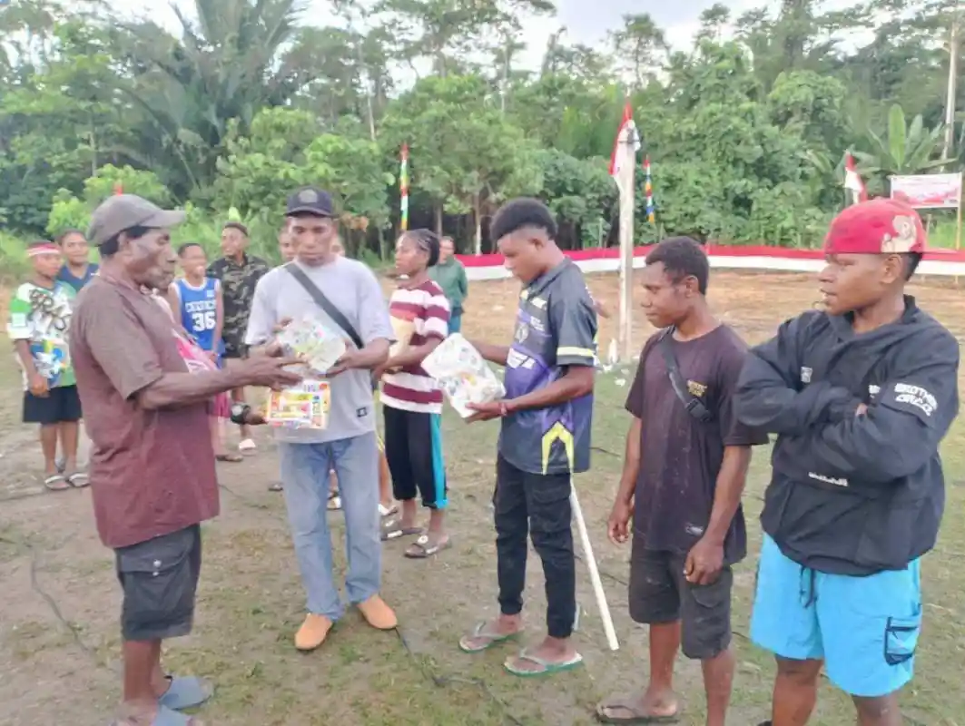 Peringati HUT ke-81 RI, Kepala Suku Kampung Suskun Keerom Gelar Lomba dan Bagikan Sembako untuk Pompa Semangat Nasionalisme