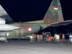 Menembus Langit Banua, Hercules TNI AU Bawa Bantuan Presiden RI untuk Penanganan Karhutla di Kalimantan Selatan
