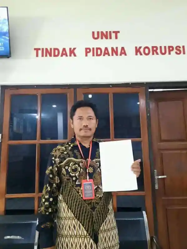 PNS Dinsos Tuban Diadukan atas Dugaan Praktik Perbankan Tanpa Izin, Polisi Diminta Bertindak