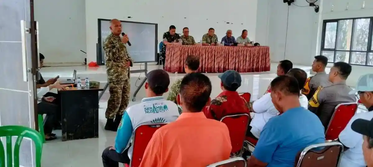 Warga Bumi Harapan dan Argomulya Terima Penyuluhan Karhutla dari Tim Penyuluh Karhutla Sesko TNI Dikreg LVI
