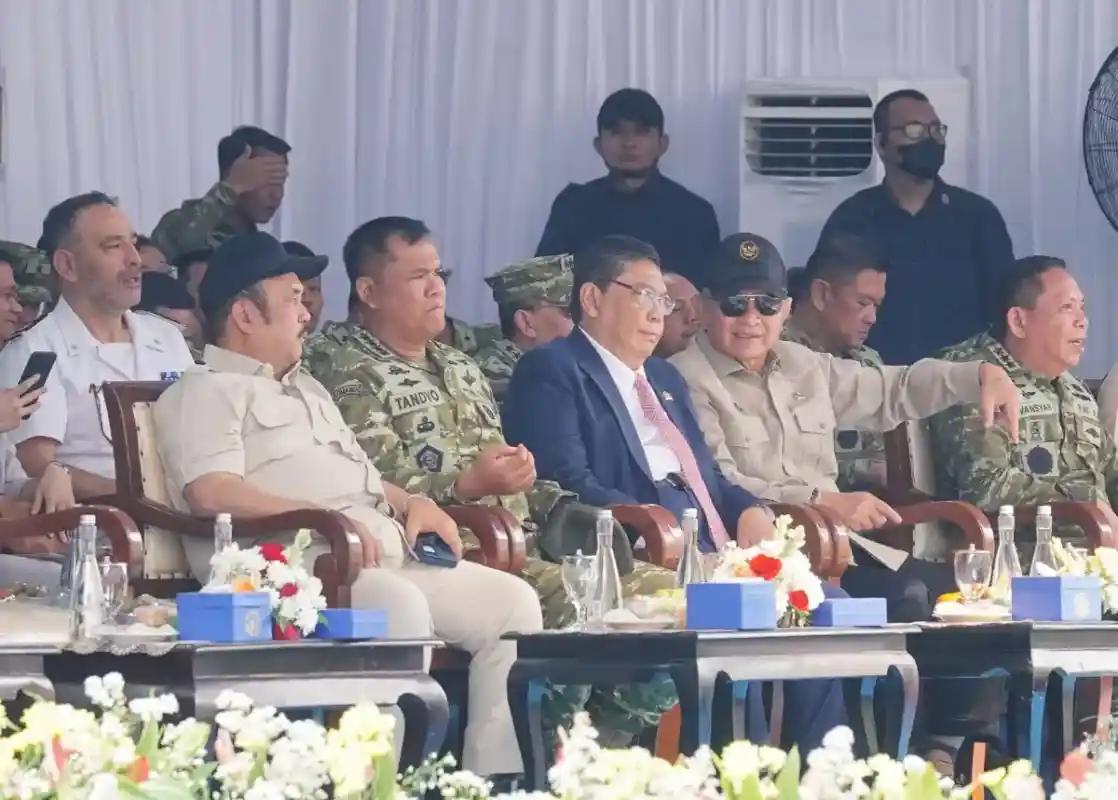 Wakil Panglima TNI Dampingi Menhan Sambut Kedatangan ITS Giuseppe Garibaldi