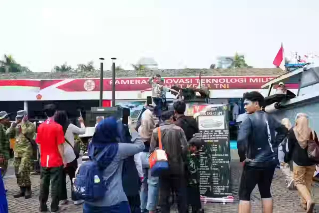 TNI Gelar Pameran Alutsista Tiga Matra di Silang Monas
