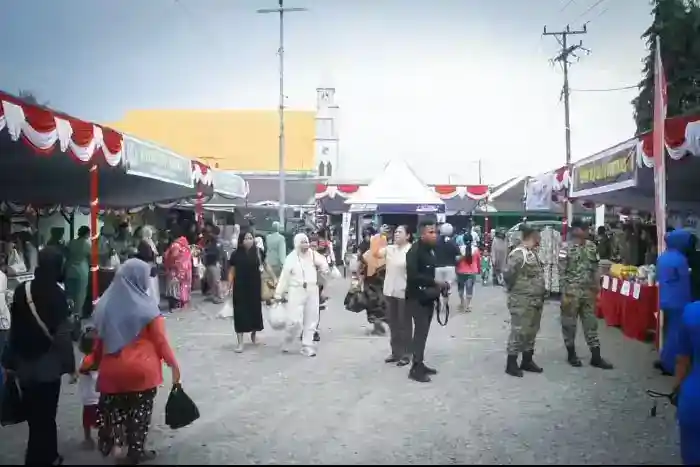 Kodim 1710/Mimika Gelar Bazar HUT TNI, Hadirkan Sembako Murah