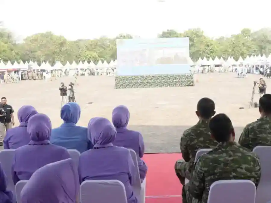 Waketum Dharma Pertiwi Buka Bazar TNI, Semarakkan HUT ke-81 TNI