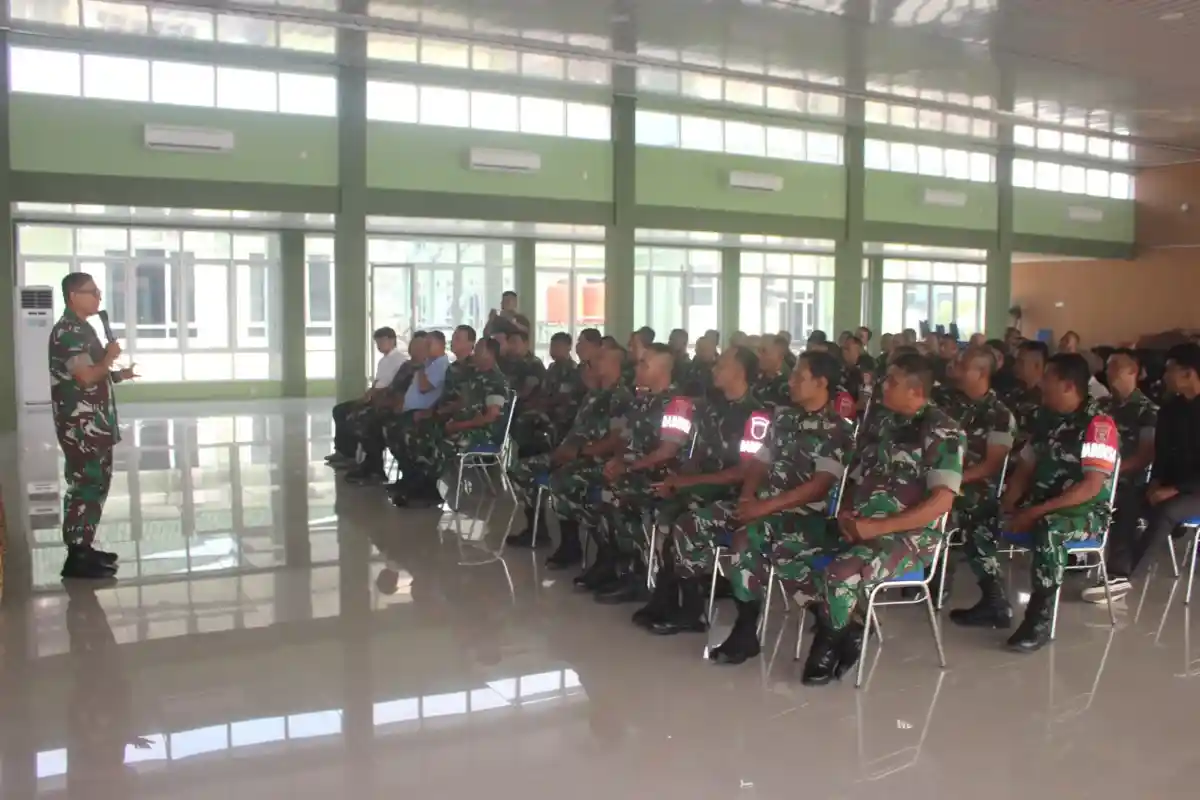 Sebagai Bentuk Perhatian, Anggota Kodim 0913/PPU Terima Jam Komandan