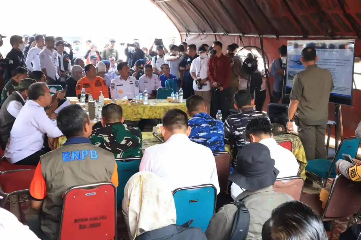 Komandan Lanud Sjamsudin Noor Perkuat Sinergi Penanganan Karhutla Kalsel dalam Rapat Evaluasi