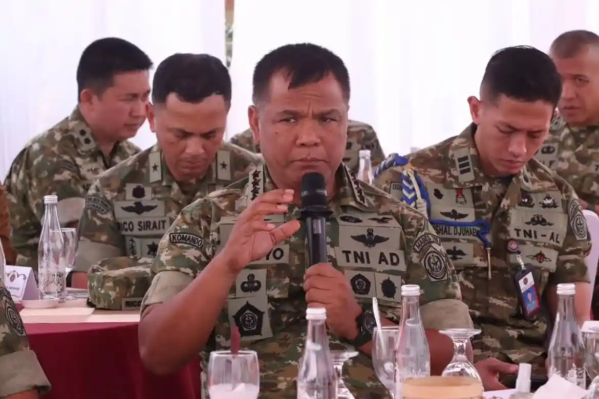Yonif TP Hadir, Pertahanan dan Pembangunan Berjalan Bersama