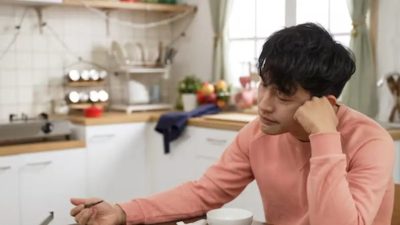Bayangkan seseorang sedang mengalami sakit kepala ringan