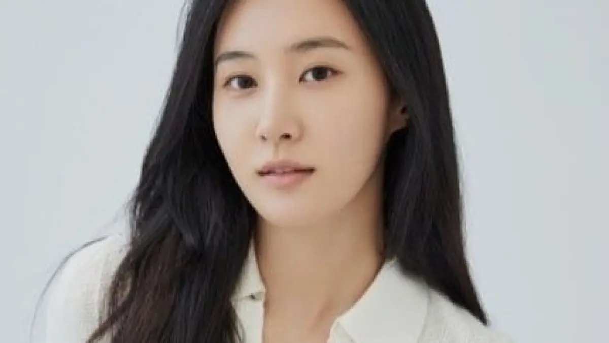 Kwon Yu-ri Resmi Tinggalkan SM, Ungkap Pesan Menyentuh Setelah 25 Tahun