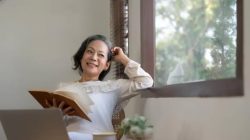 Menginginkan Pikiran yang Lebih Tenang Seiring Bertambahnya Usia? Tinggalkan 8 Kebiasaan Sehari-hari