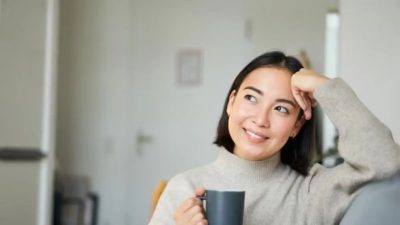 7 Hal yang Perlahan Ditinggalkan Orang Saat Mereka Merasa Nyaman dengan Diri Mereka Sendiri