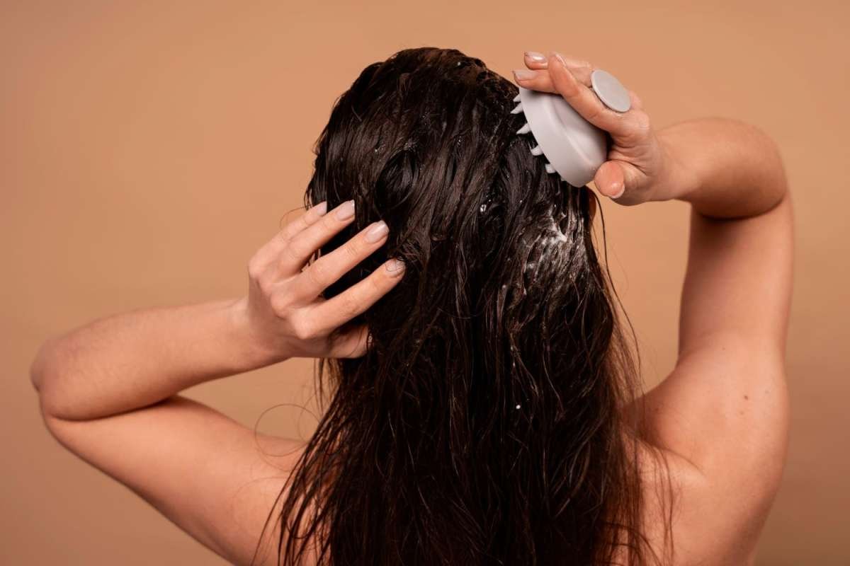 Ingin Rambut Tetap Sehat? Ini 4 Alasan Keramas Tidak Harus Setiap Hari