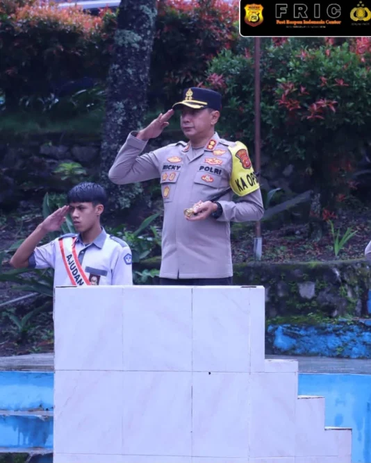 Kapolres Bener Meriah Pimpin Upacara di SMK Negeri 4; Ajak Pelajar Bijak Bermedia Sosial