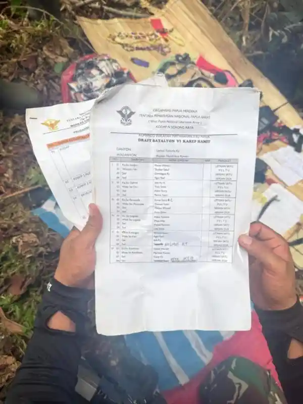 Senjata Api dan Munisi Diamankan dari Kelompok OPM Kodap Sorong Raya dalam Patroli Keamanan Koops TNI Habema di Maybrat
