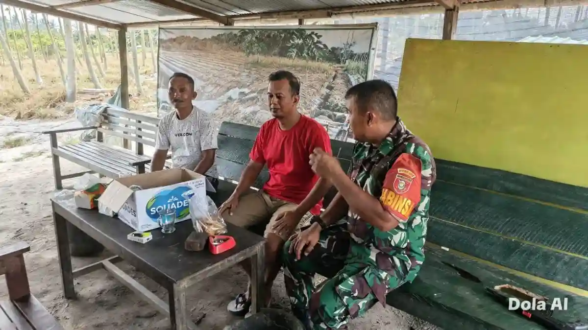 Babinsa Giripurwa Rutin Komsos, Pererat Kedekatan dan Sinergi Bersama Warga Binaan