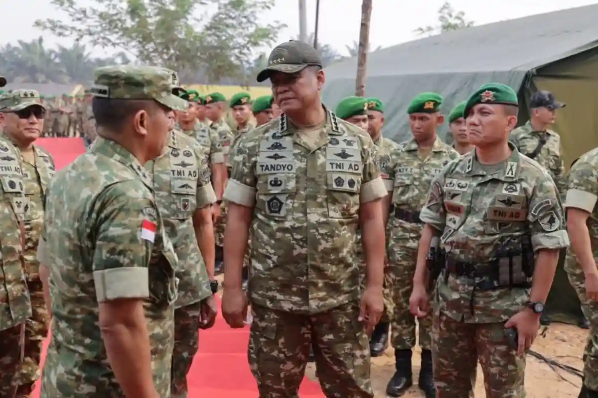 Wakil Panglima TNI Tinjau Kesiapan Yonif TP 926/Pangalangok Libau di Kalimantan Barat