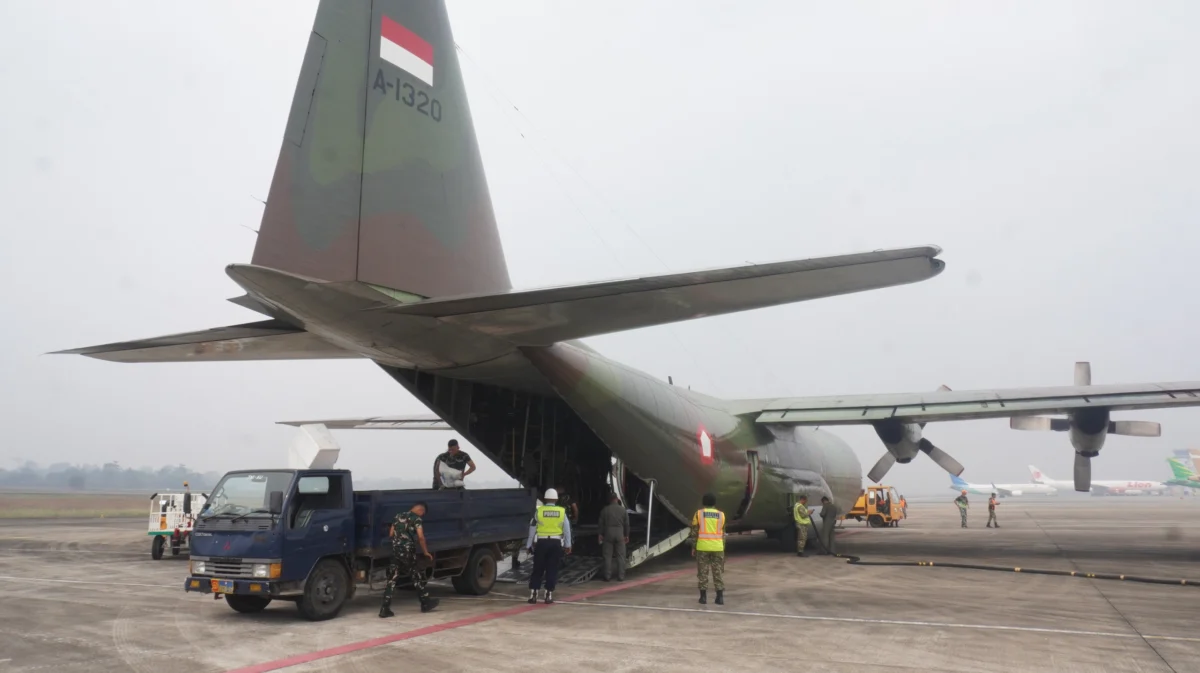 Modifikasi Cuaca Berlanjut, TNI Intensifkan Modifikasi Cuaca di Palembang, Satgas Udara Semai 9 Ton dry ice dan NaCl